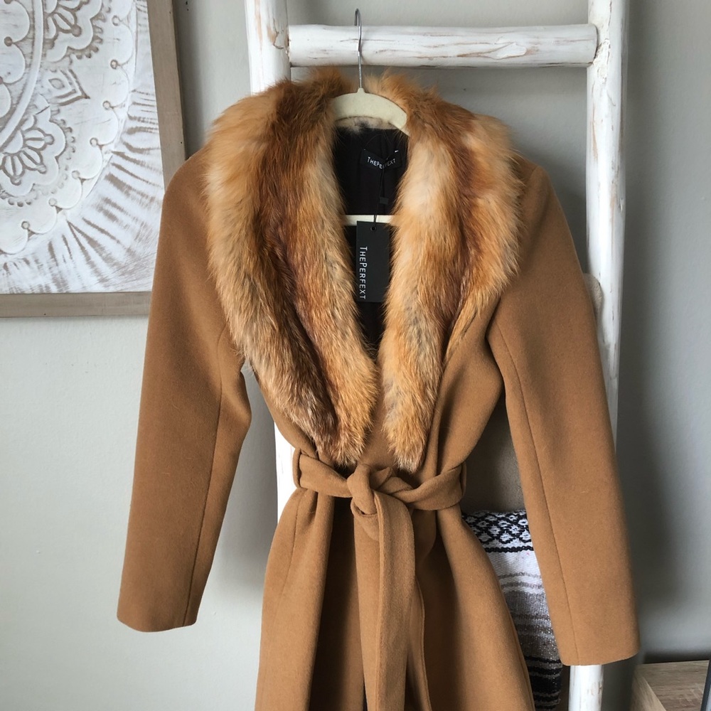 THE PERFEXT Fur collared tie waist coat